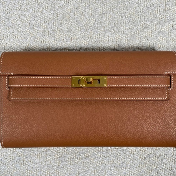 Authentic Pre-Owned Hermes Kelly To Go Gold Evercolor Gold Hardware - Picture 2 of 16